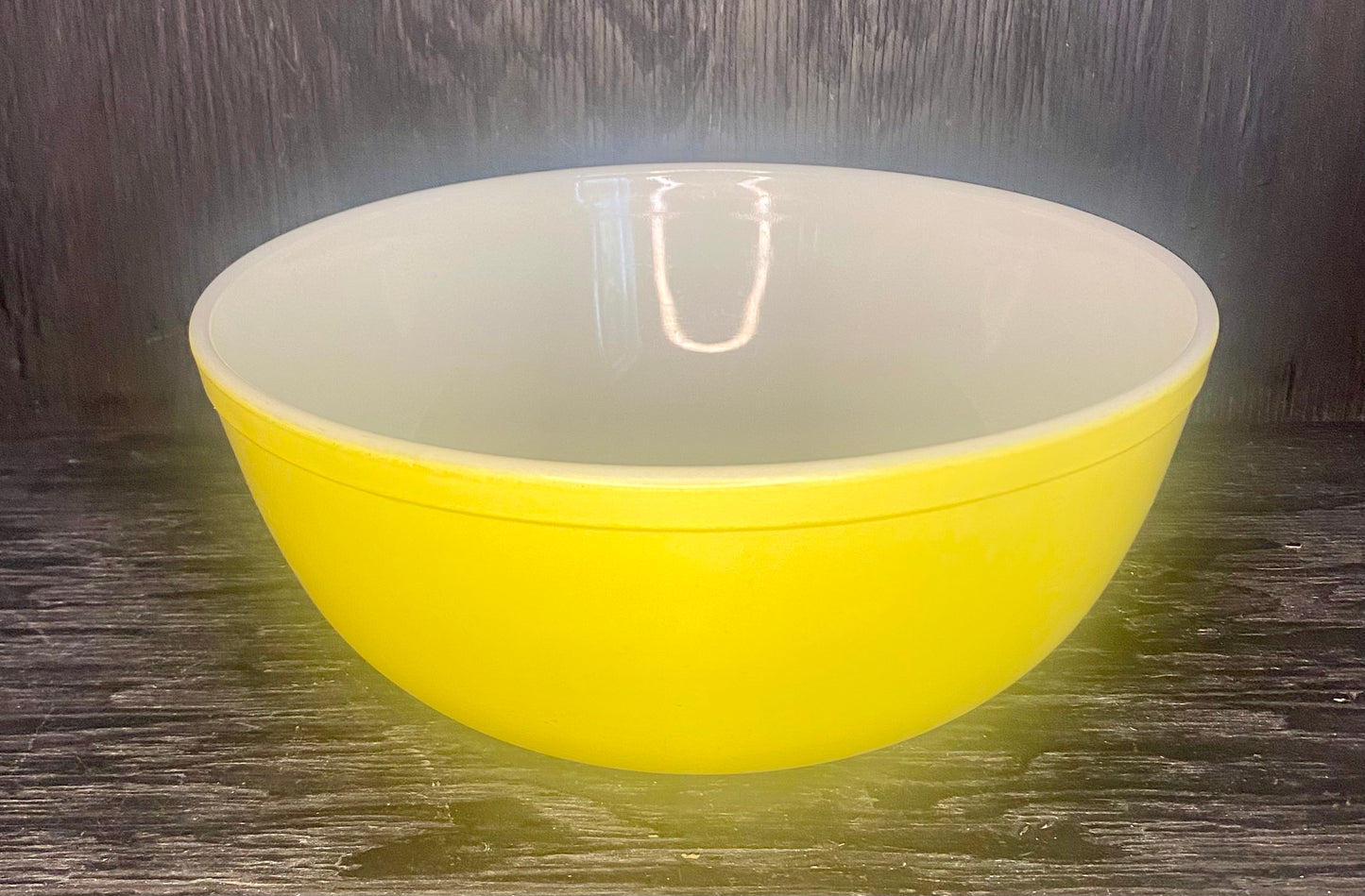 Yellow Pyrex 4 Quart Mixing Bowl 404