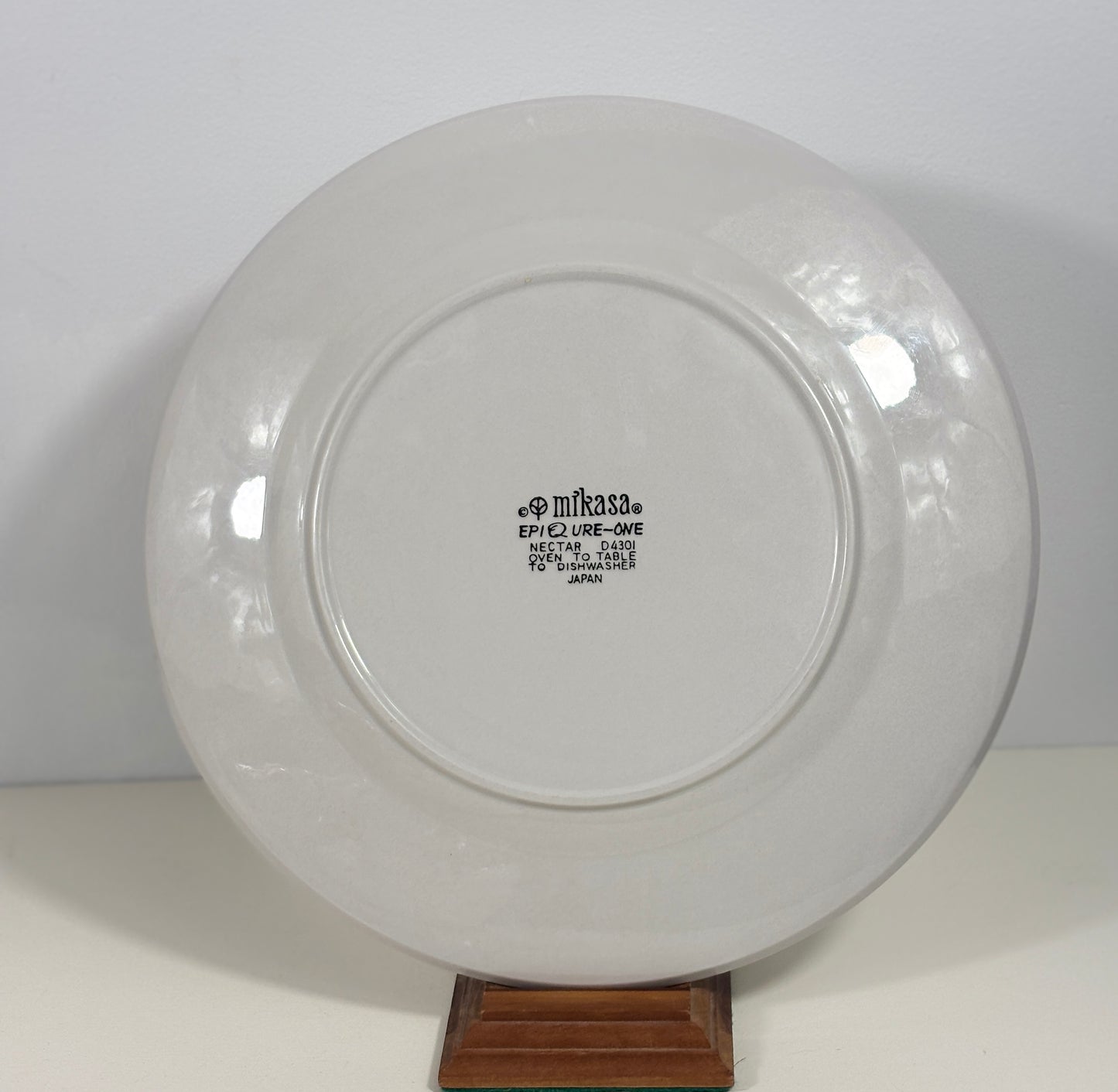 Mikasa Cera Stone Nectar Plate