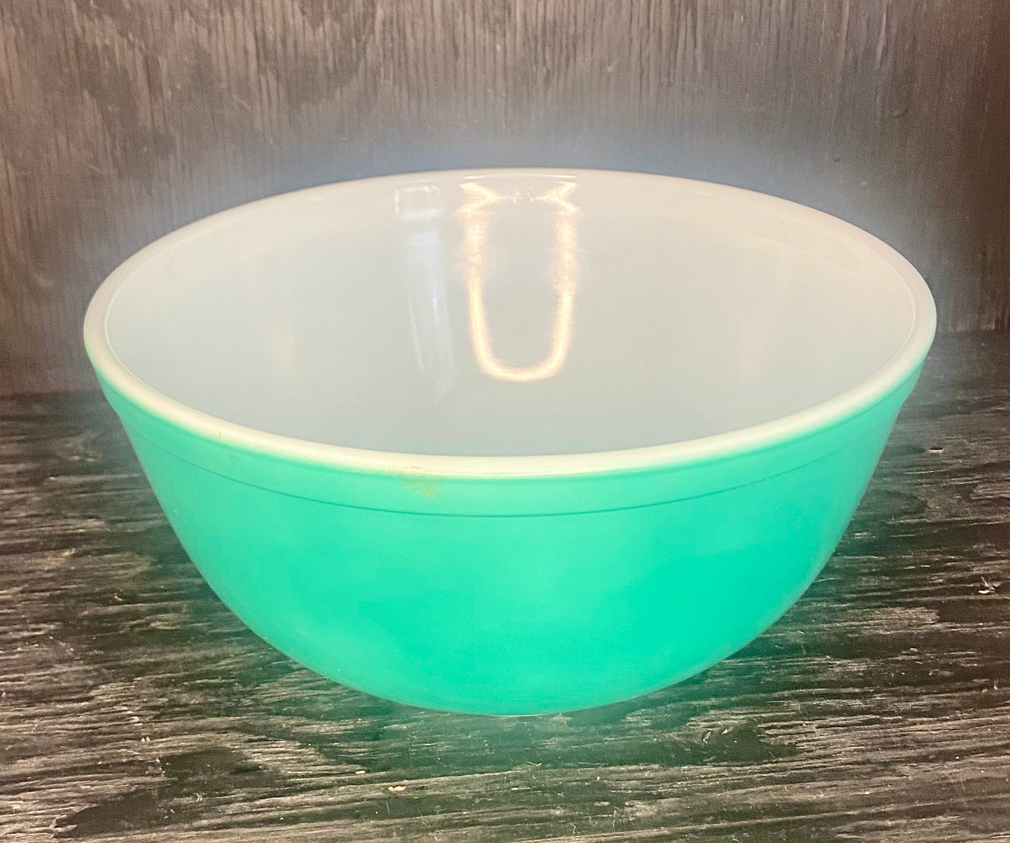 Green Pyrex 2.5 Quart Mixing Bowl