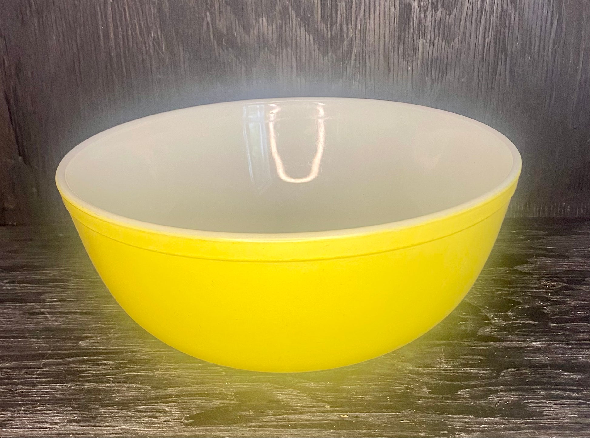 Yellow Pyrex 4 Quart Mixing Bowl 404