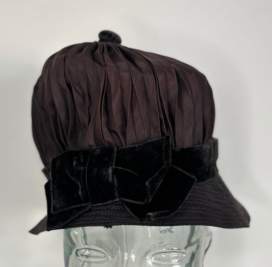 Yvonne Thisdale Salon Elegante iridescent Velvet Cloche
