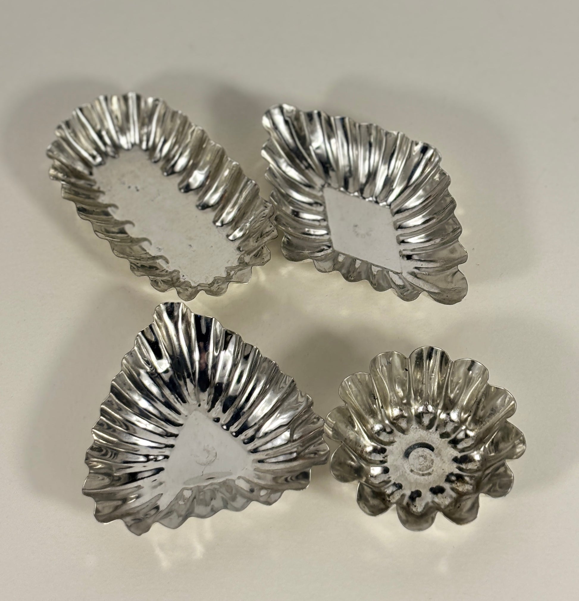 Mormatt Sweden 24 Piece Tartlet Tin Set