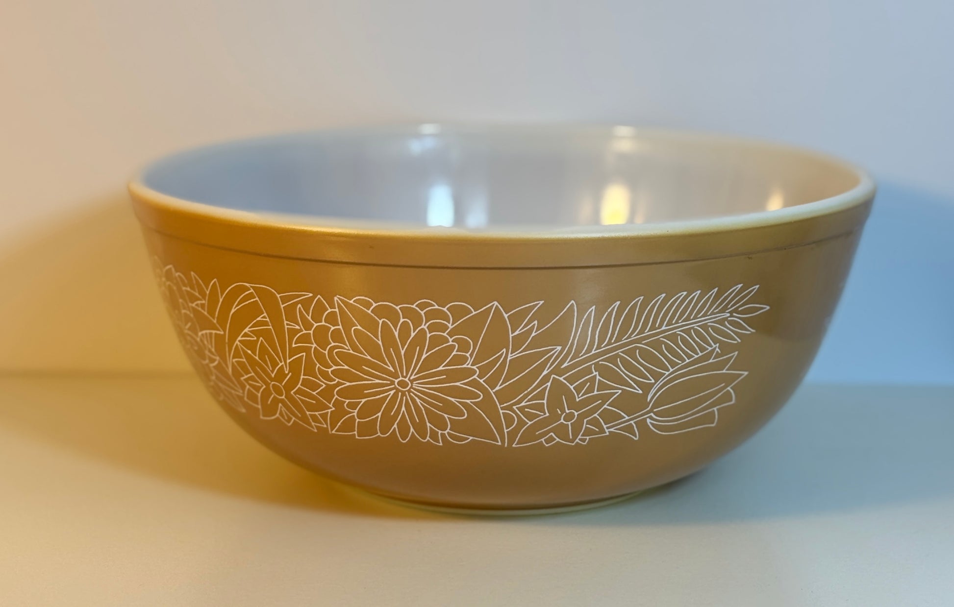 Pyrex Woodland 4 Quart Nesting Mixing Bowl