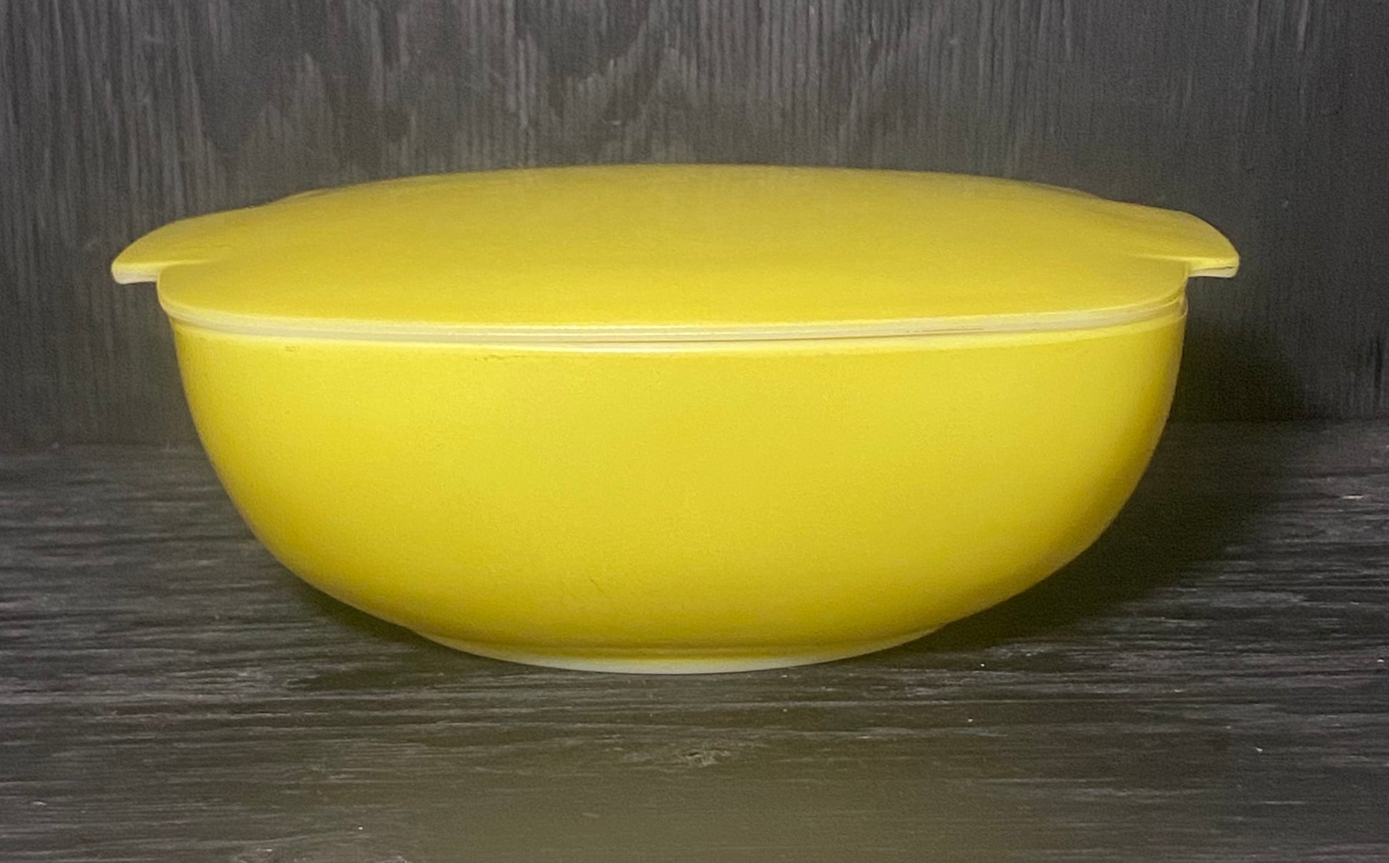 Yellow Pyrex Square 2.5 Quart Casserole Dish