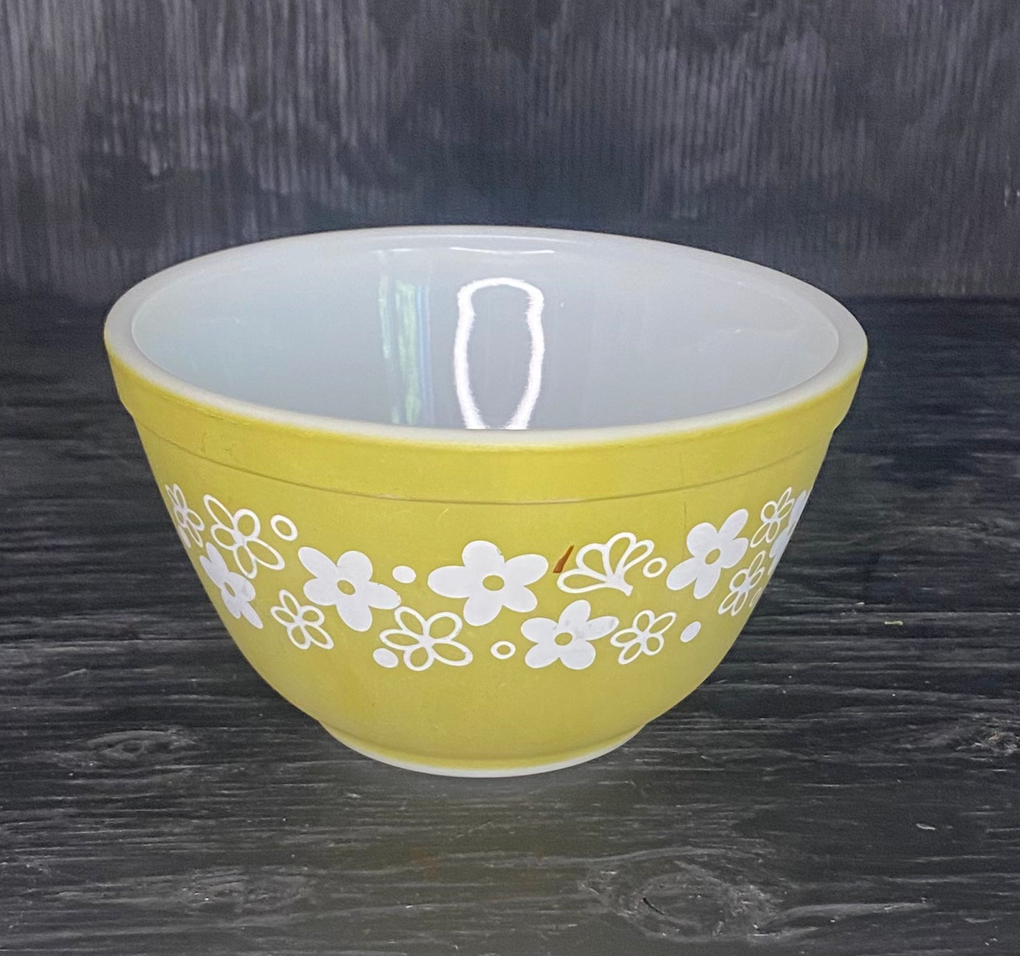 Pyrex Daisy 750ml Nesting Mixing Bowl