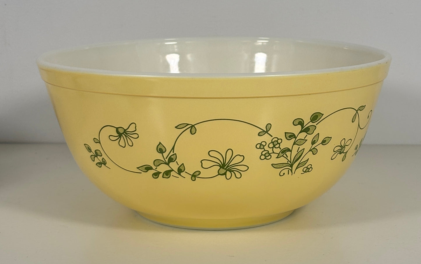 Pyrex Shenandoah Mixing Bowl