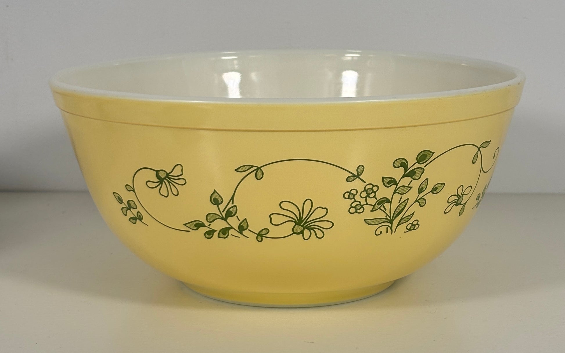 Pyrex Shenandoah Mixing Bowl