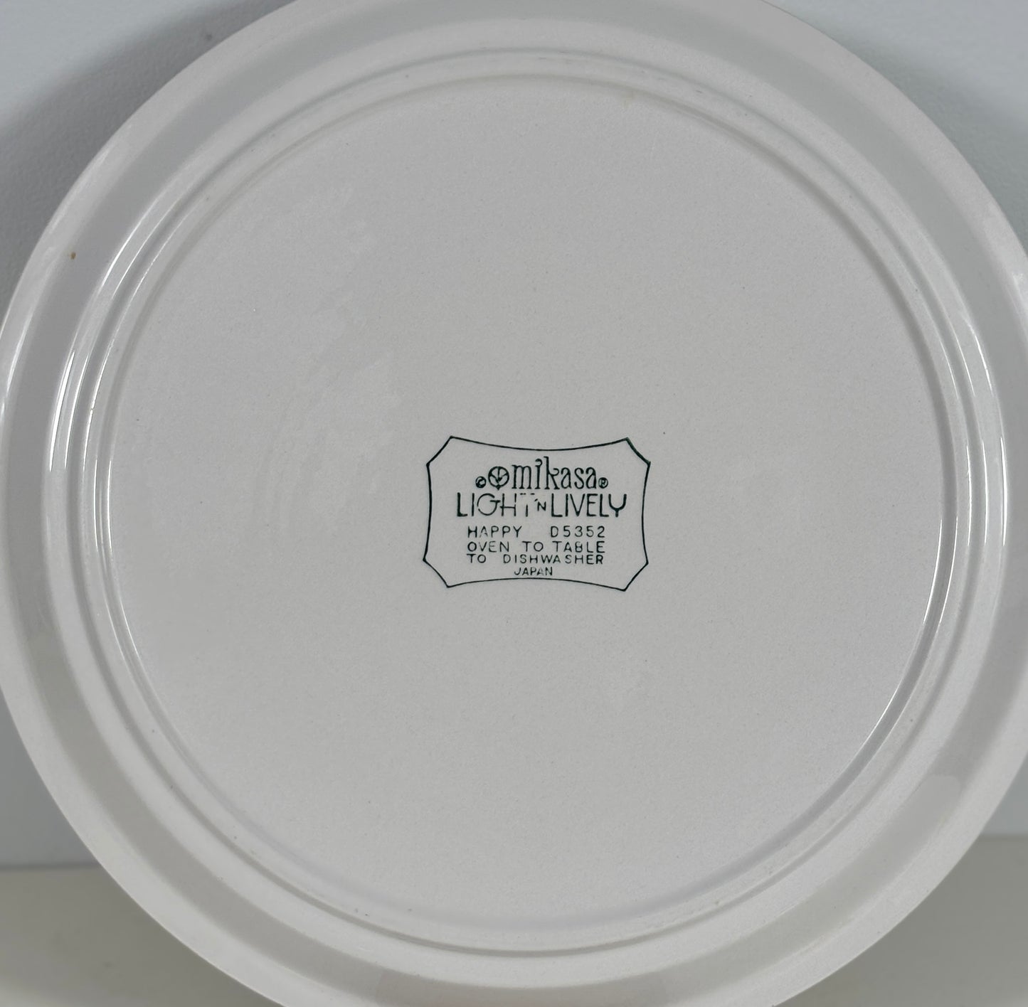 Mikasa Light N Lively Happy Plate