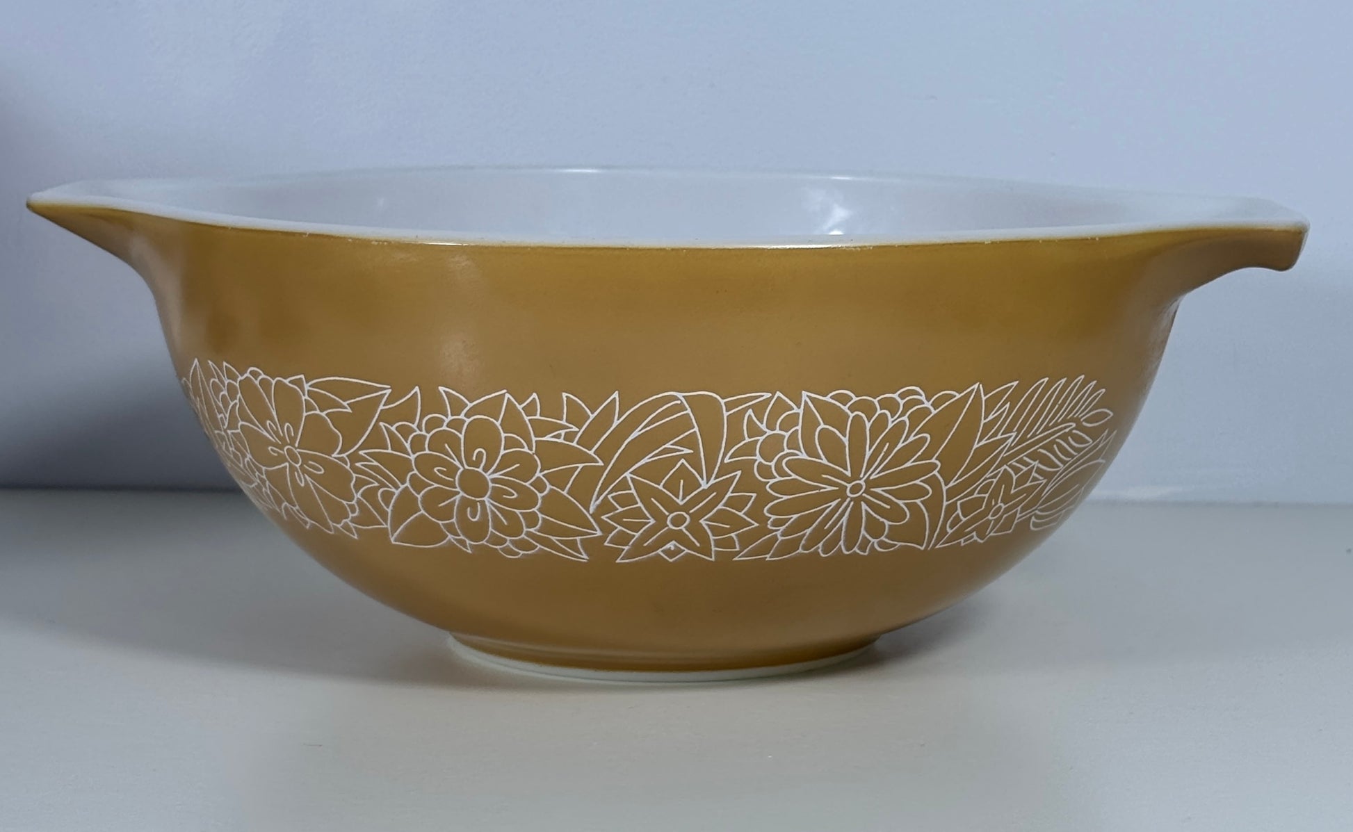 2.5 Quart Pyrex Woodland Cinderella Mixing Bowl
