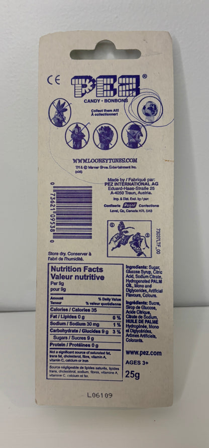 Looney Tunes Cup Bugs Bunny Soccer Pez Dispenser