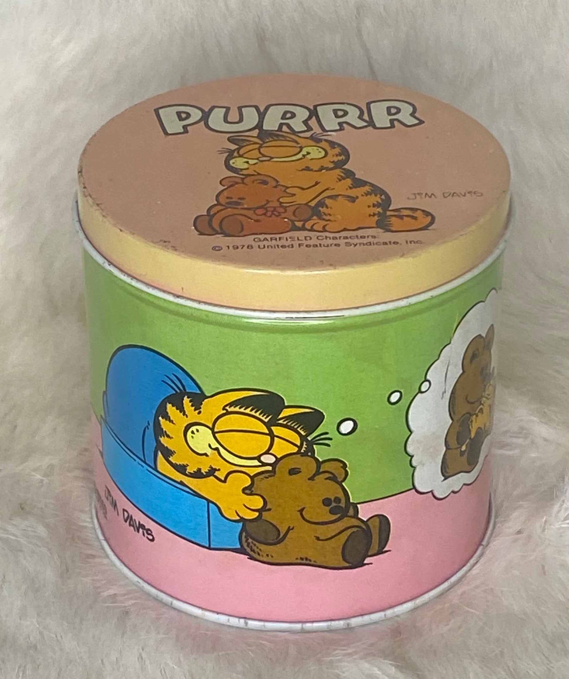 Vintage Garfield and Teddy Bear Purrr Tin