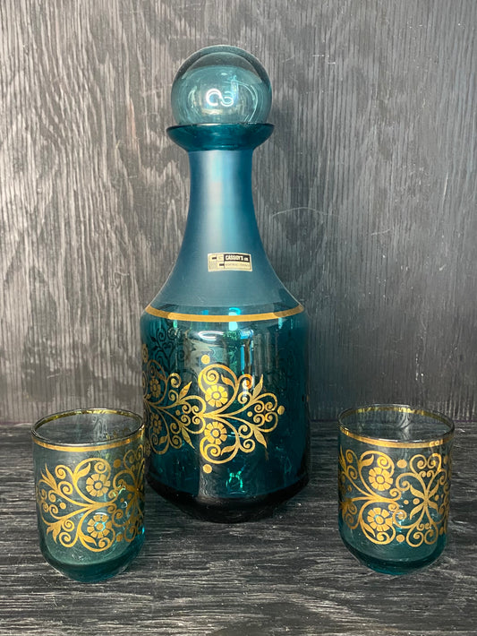 Vintage Cassidy’s Gold Leaf Decanter and Shot Glasses