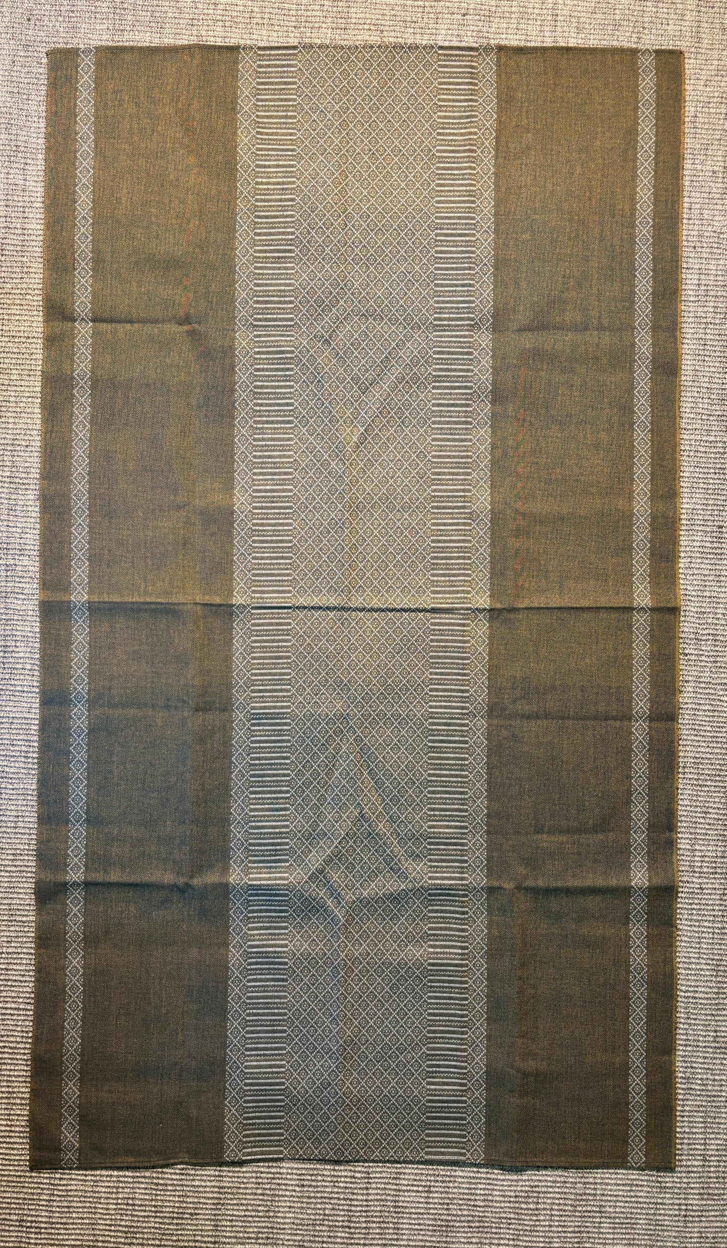 Fintvatt Green Geometric Vintage Woven Tablecloth