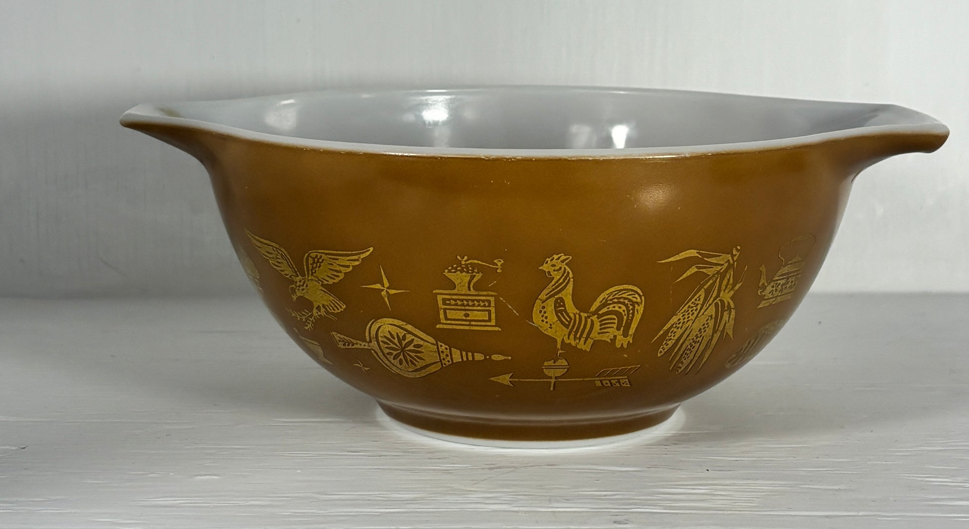 Pyrex Early American 1.5 Quart Cinderella Mixing Bowl