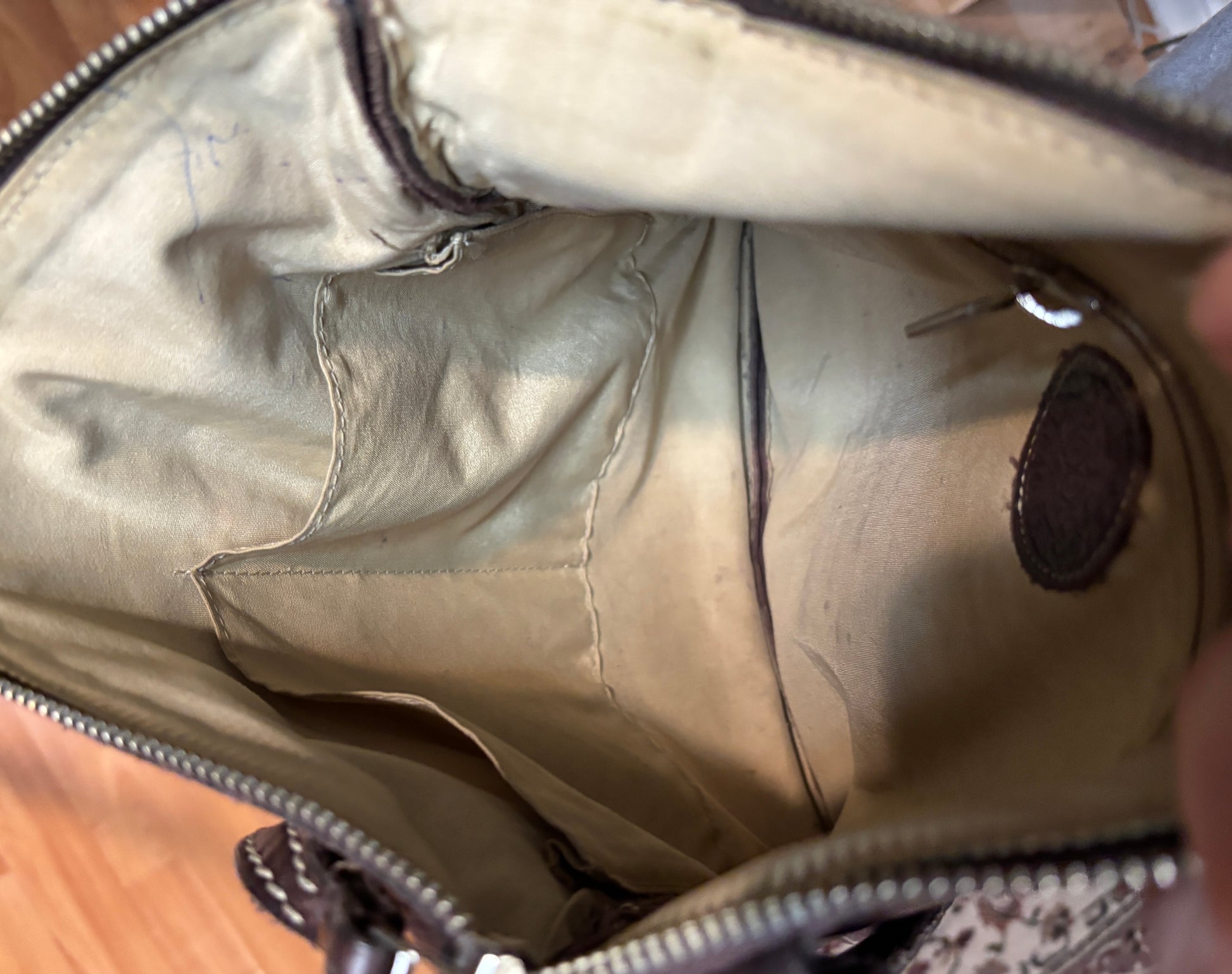 Roots Venetian Village Dark Brown Leather Crossbody Purse