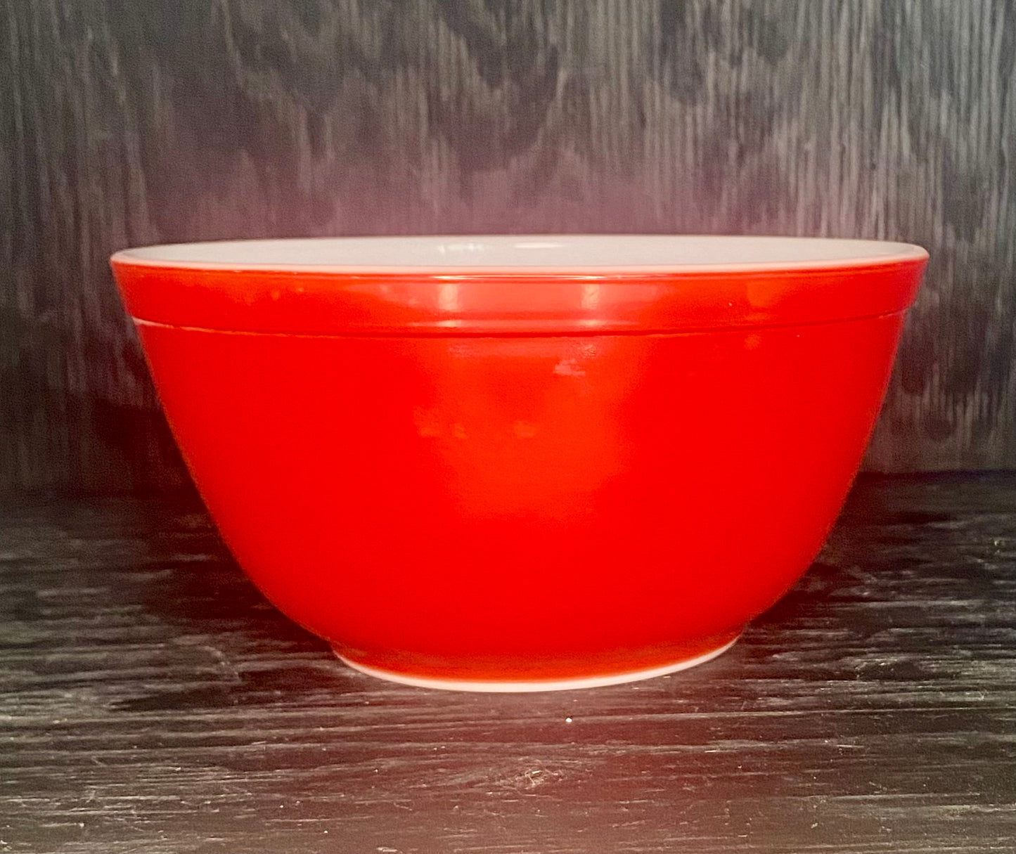 Red Pyrex 1.5 Quart Mixing Bowl