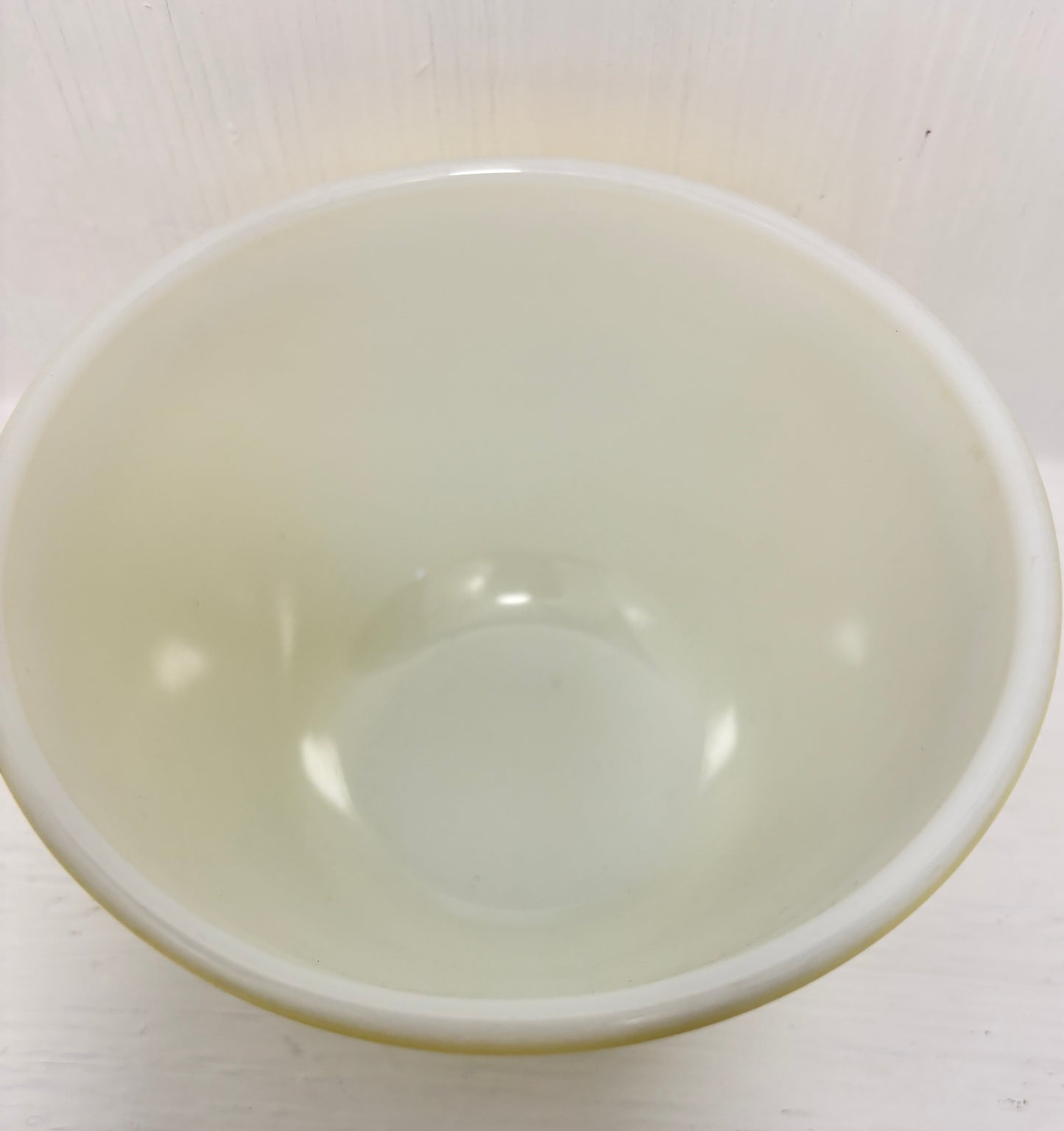 Yellow Pyrex 1.5 Pint Nesting Mixing Bowl