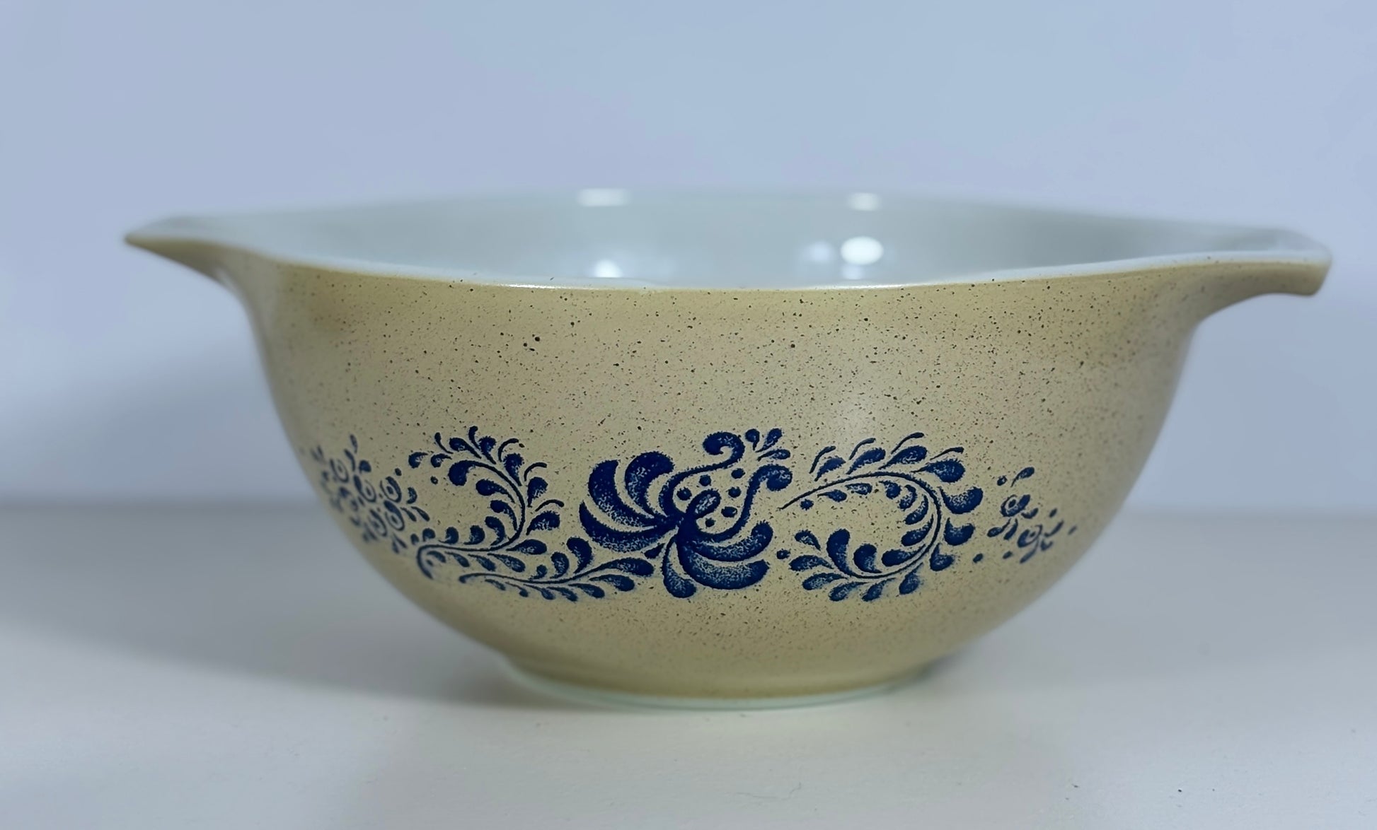 Pyrex Homestead Cinderella Mixing Bowl