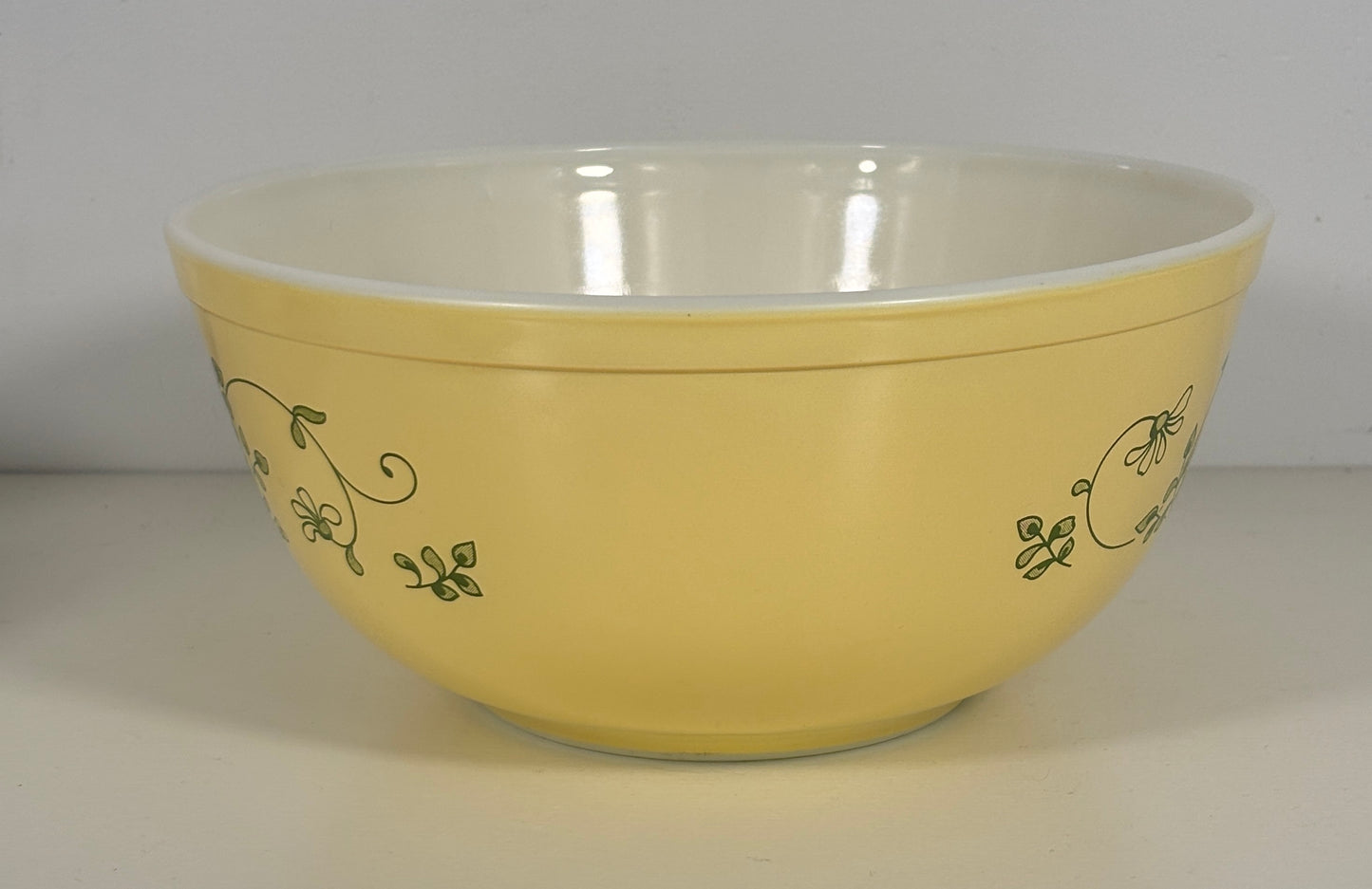 Pyrex Shenandoah 2.5 Quart Mixing Bowl