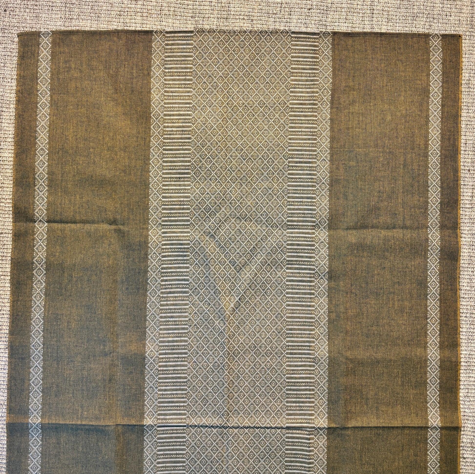 Fintvatt Green Geometric Vintage Woven Tablecloth