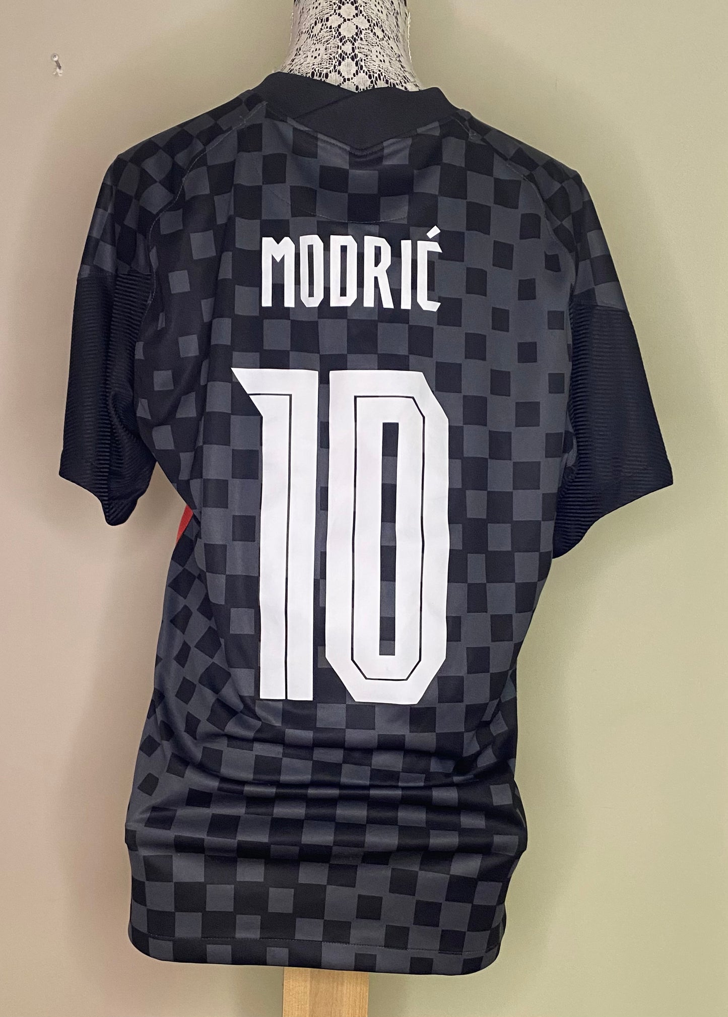 Nike Luka Modric Croatia Away Jersey Adult Medium