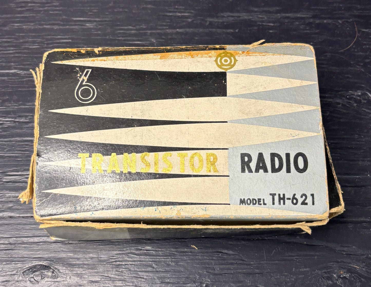 Hitachi TH-621 Vintage Transistor Radio