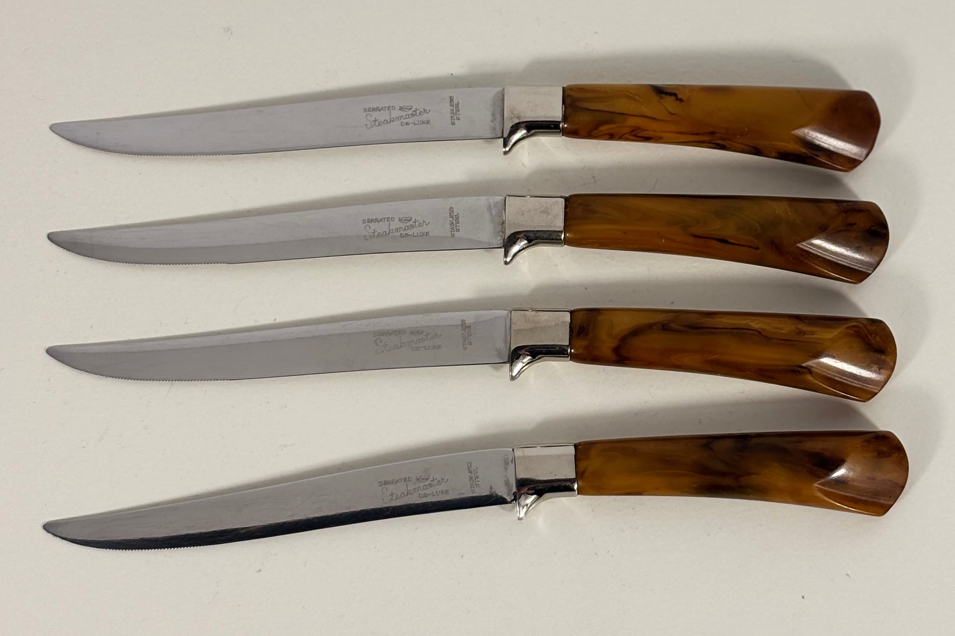 Vintage Steakmaster Deluxe Steak Knives