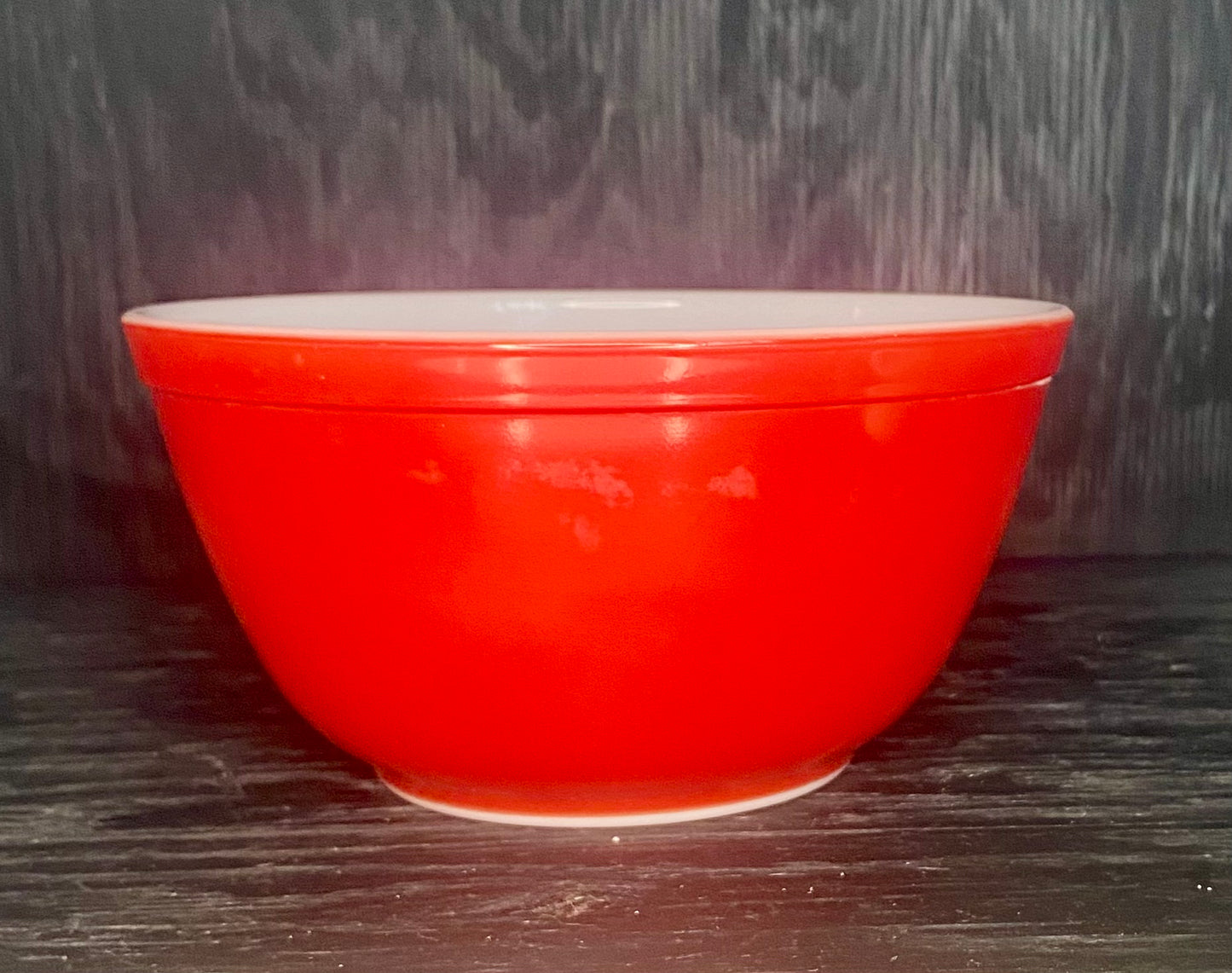 Red Pyrex 1.5 Quart Mixing Bowl