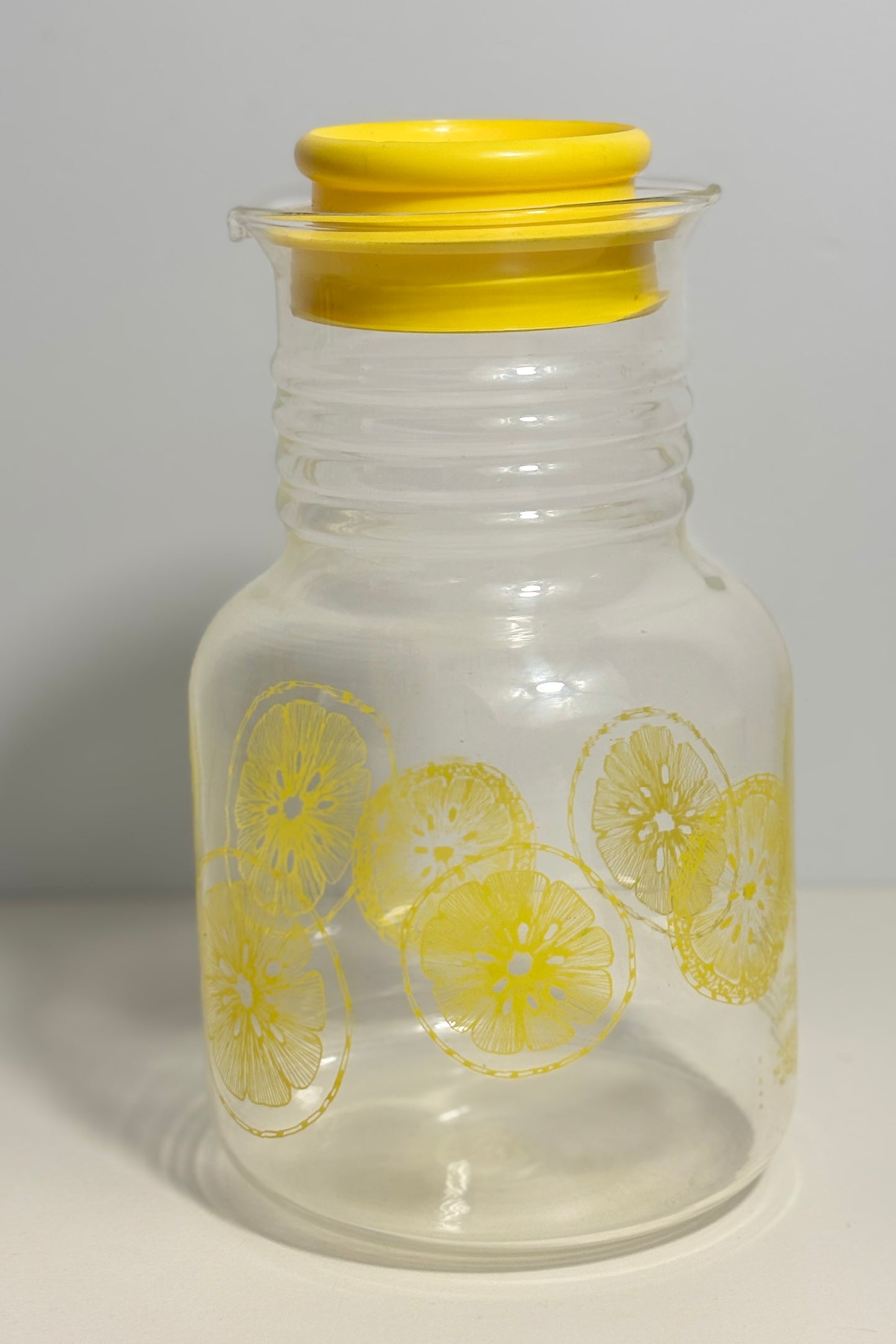 Pyrex 1.5 Litre Lemon Theme Glass Pitcher