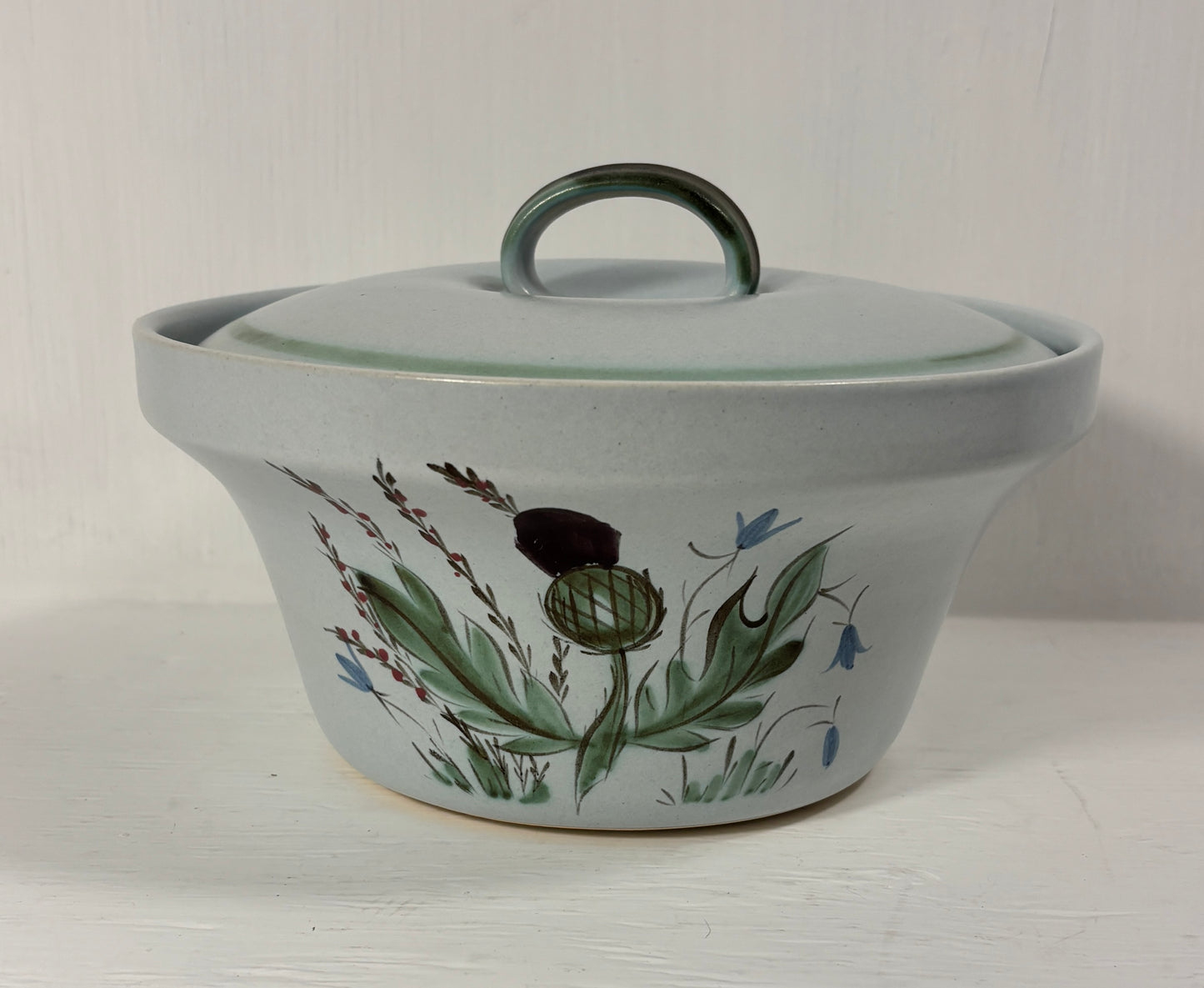 Buchan Thistleware 2 Quart Round Casserole Dish