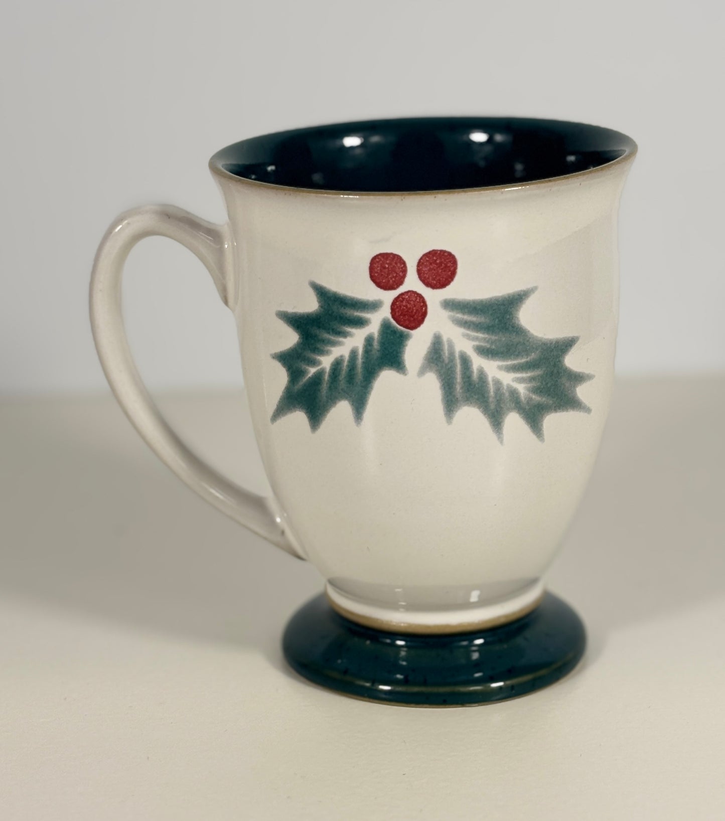 Denby Holly Green Christmas Footed Mug