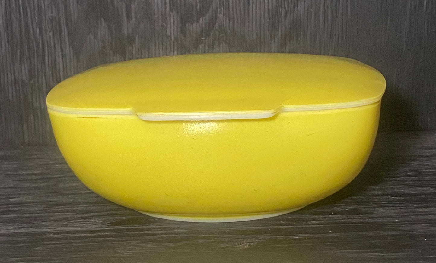 Yellow Pyrex Square 2.5 Quart Casserole Dish