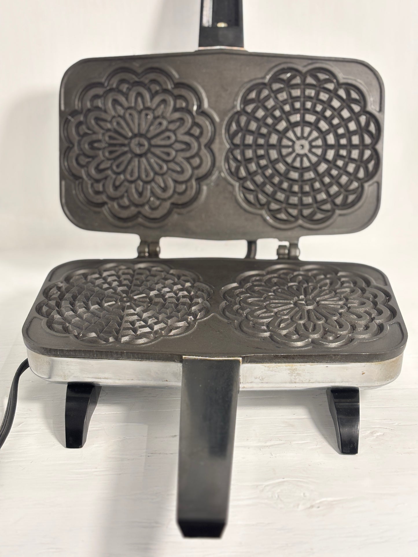 Vitantonio Pizzelle Chef Italian Cookie Maker