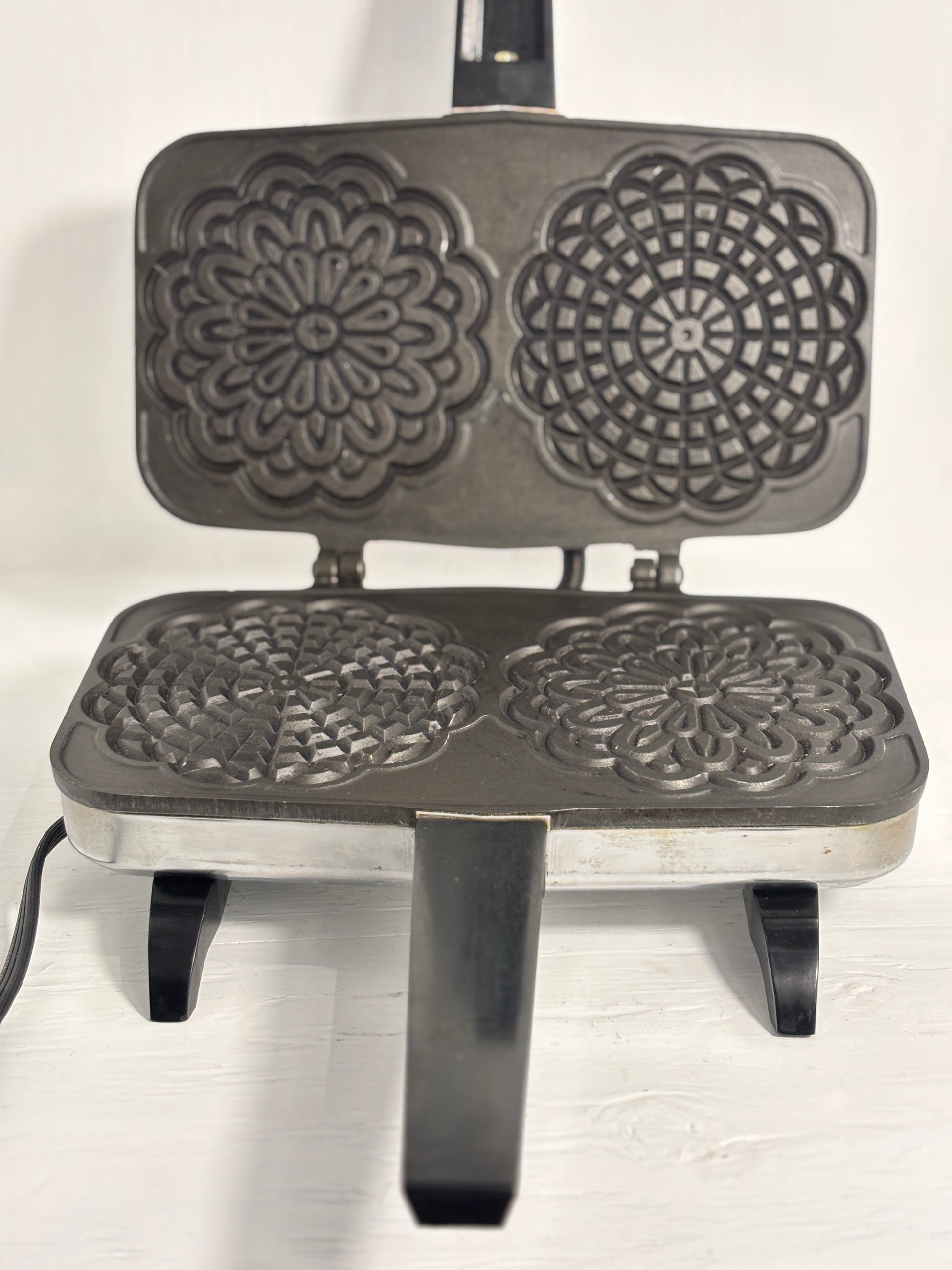 Vitantonio Pizzelle Chef Italian Cookie Maker
