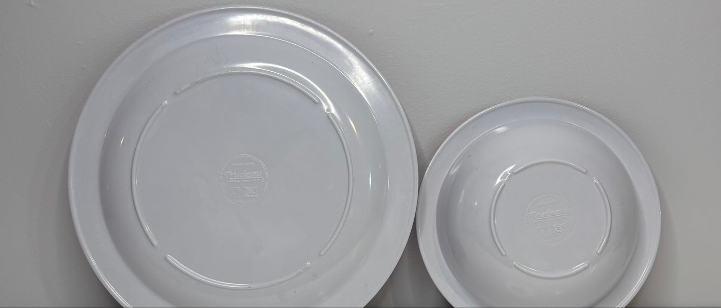 Charlie Brown and Snoopy Shatterproof Kids Plate and Bowl