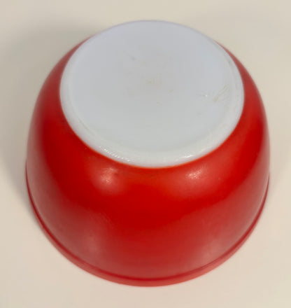 Pyrex Canada 1.5 Quart Primary Red Mixing Bowl