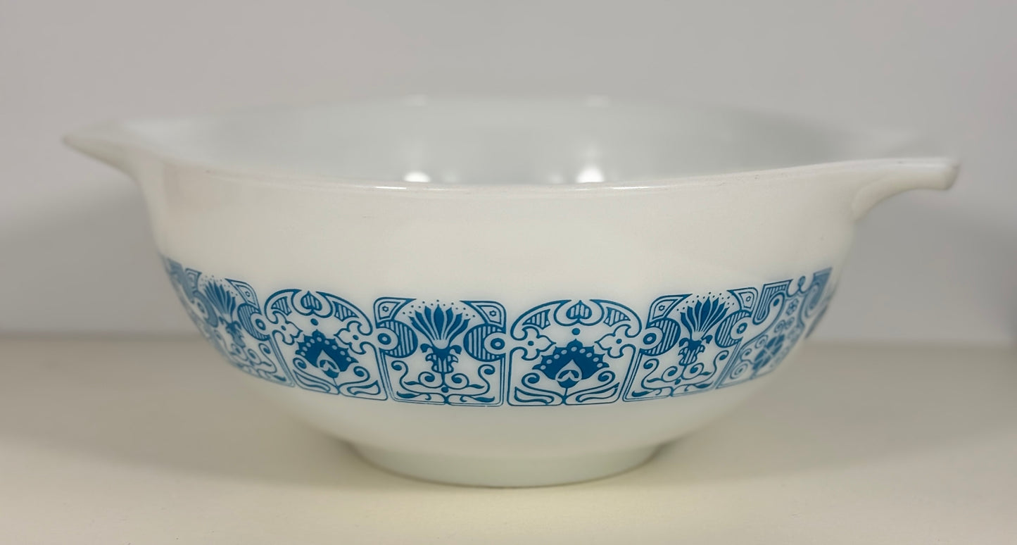Pyrex Horizon Blue 2.5 Quart Cinderella Mixing Bowl