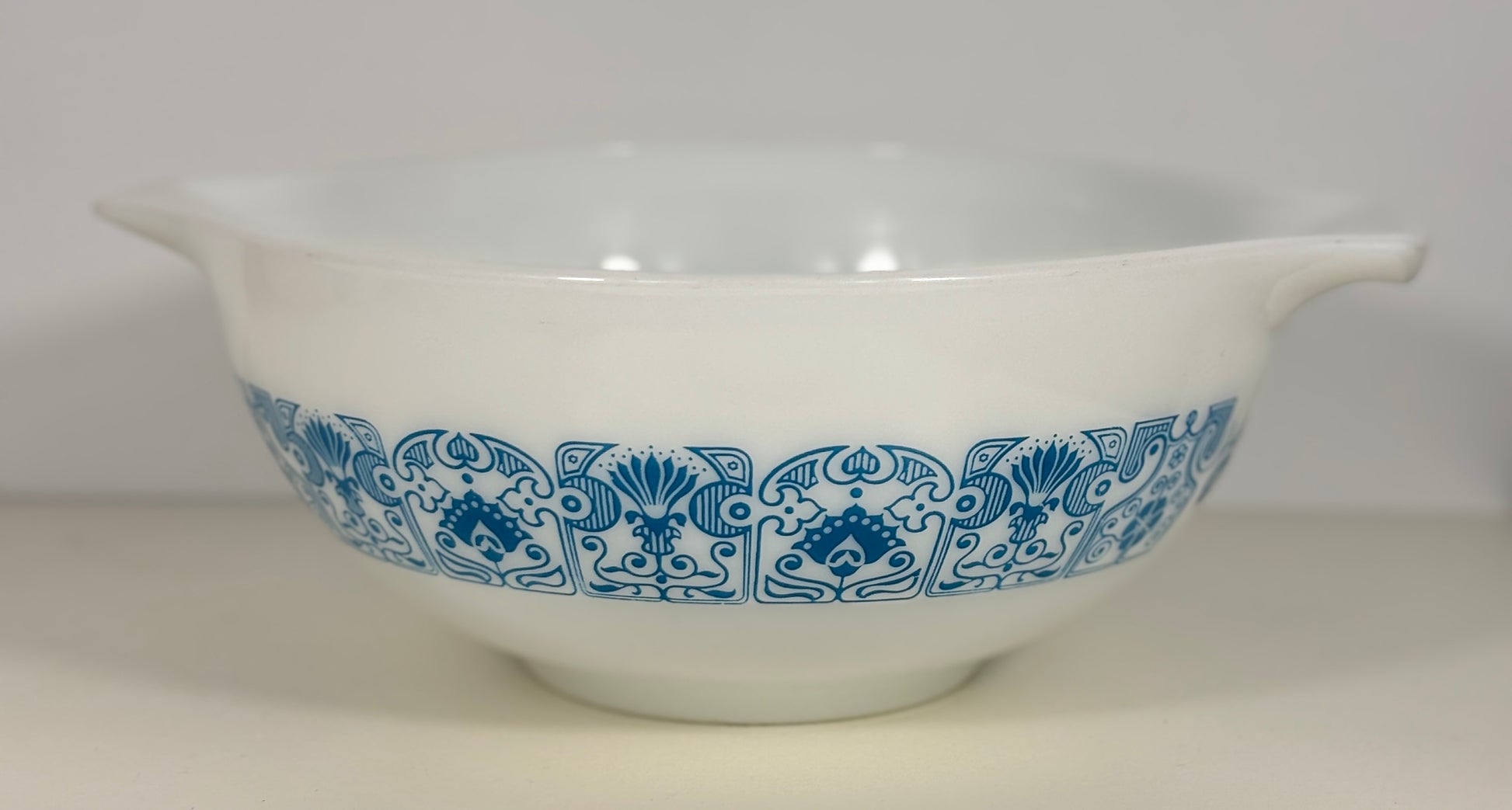 Pyrex Horizon Blue 2.5 Quart Cinderella Mixing Bowl