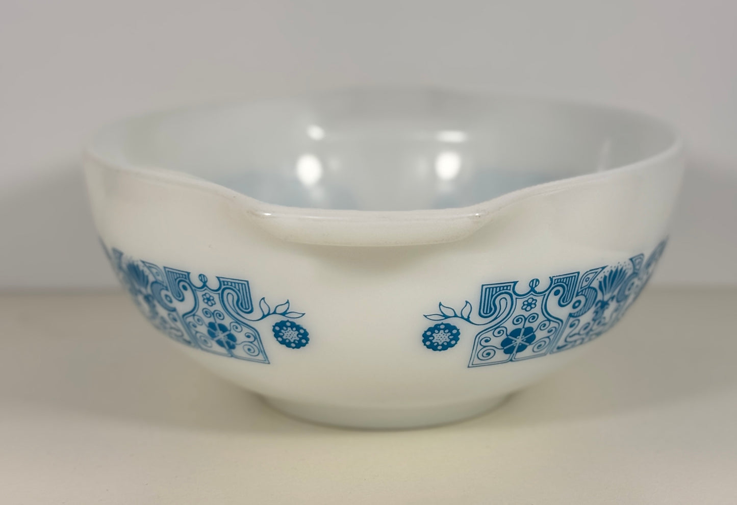 Pyrex Horizon Blue 2.5 Quart Cinderella Mixing Bowl