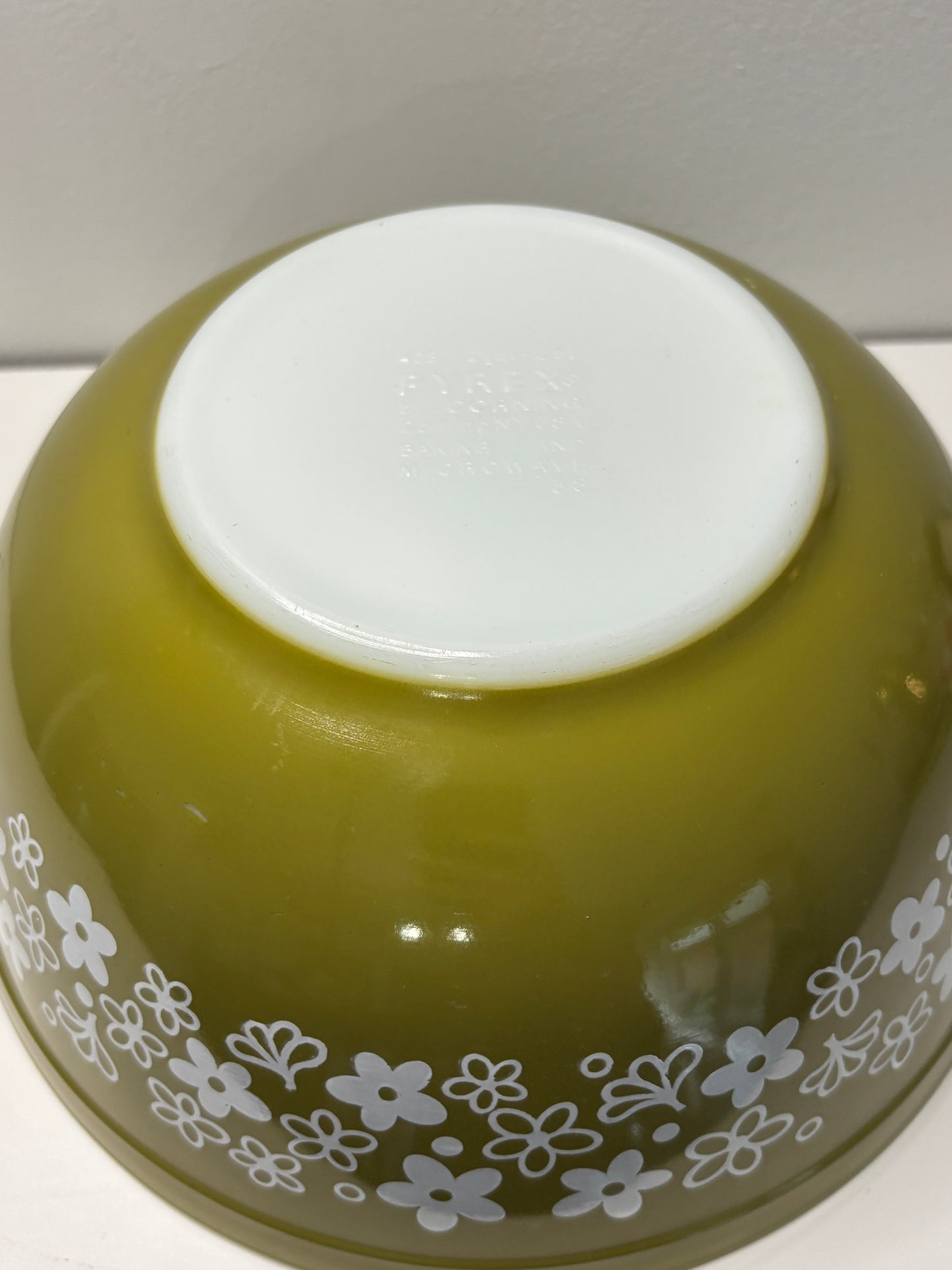 Pyrex Spring Blossom Crazy Daisy 2.5 Quart Nesting Mixing Bowl
