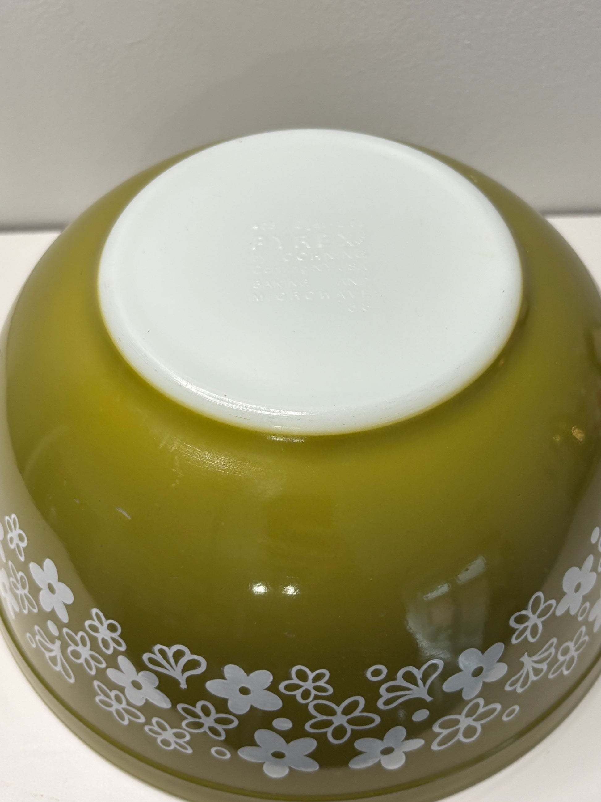 Pyrex Spring Blossom Crazy Daisy 2.5 Quart Nesting Mixing Bowl
