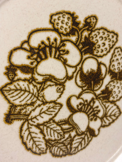 Kiln Craft Bramble Bread Plate