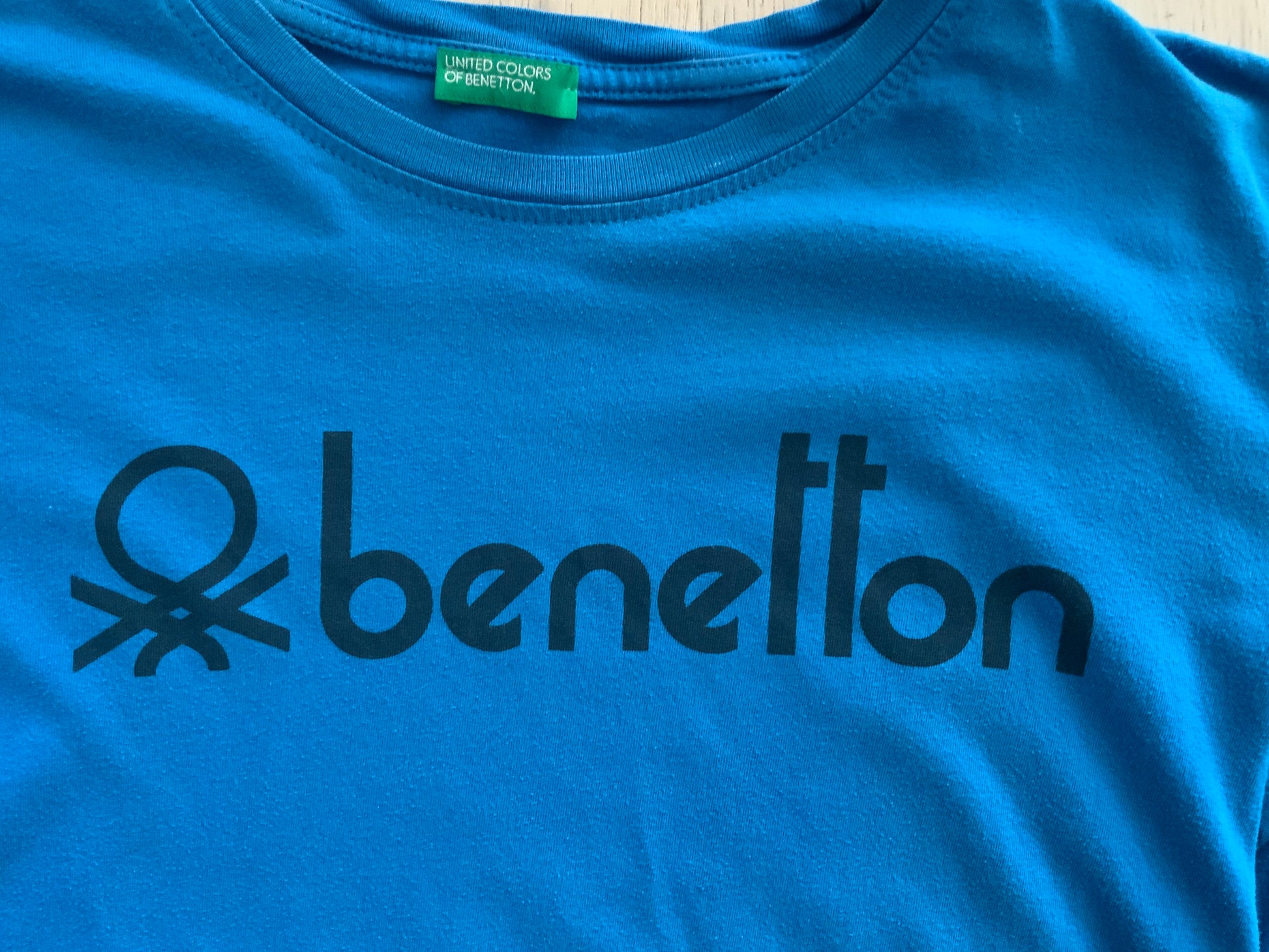 Benetton Tee Shirt Small