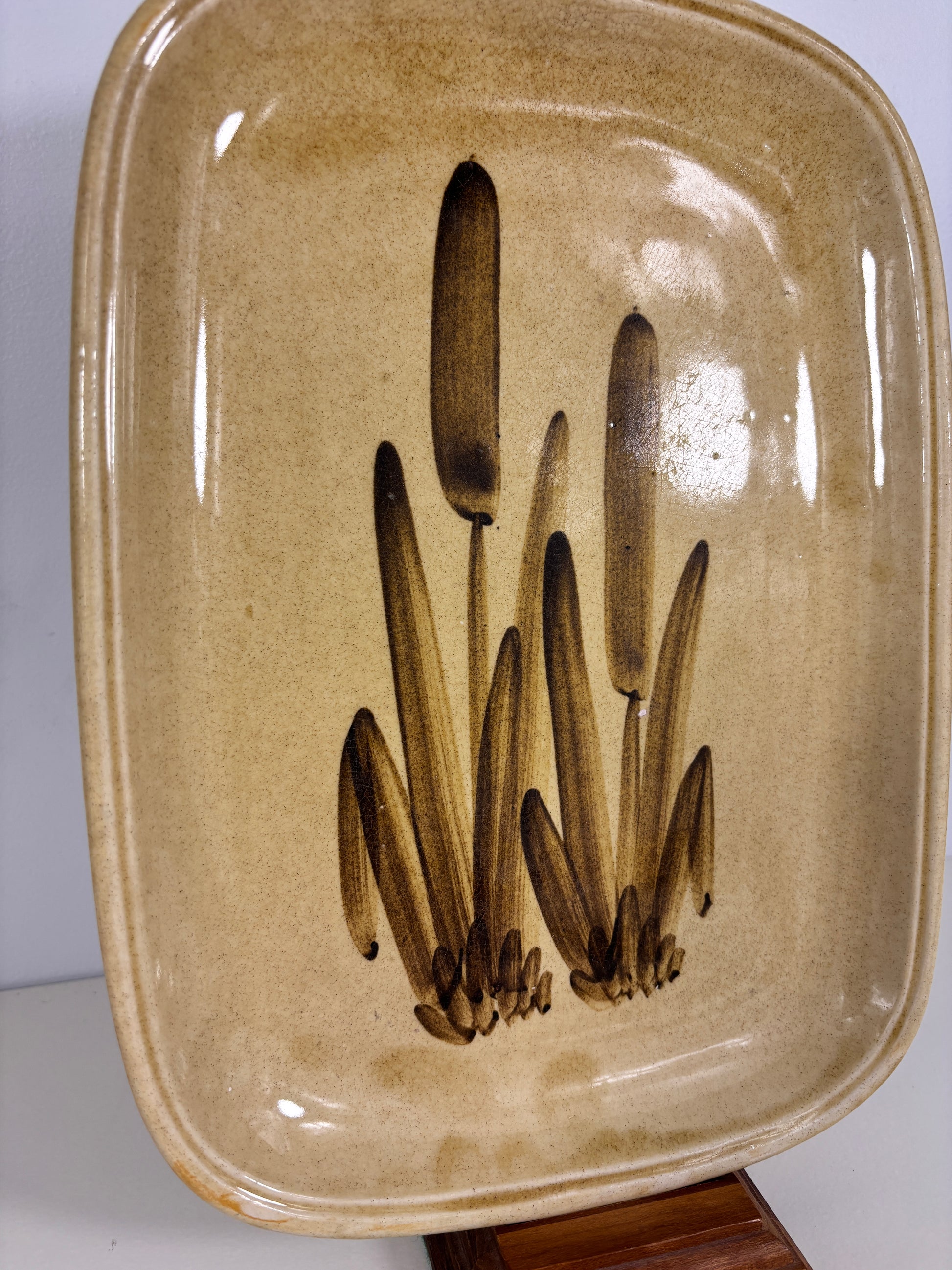 Galleon Ware Canada Bulrush Cattail Serving Platter