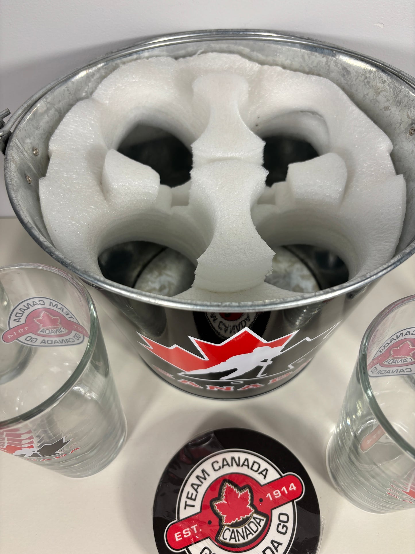 Team Canada Hockey Beer Glass and Ice Bucket Set