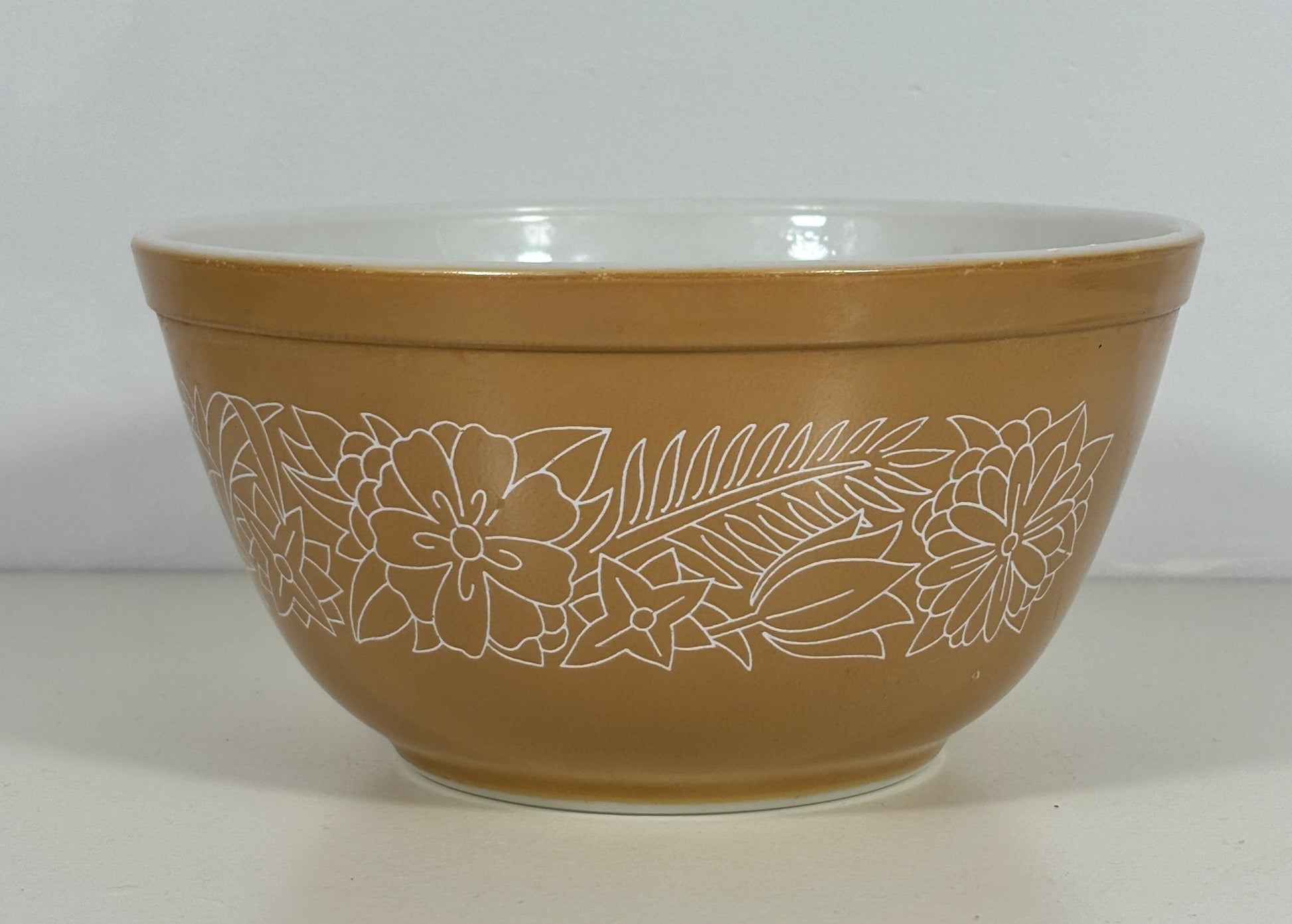 Pyrex Woodland 1.5 Quart Nesting Mixing Bowl