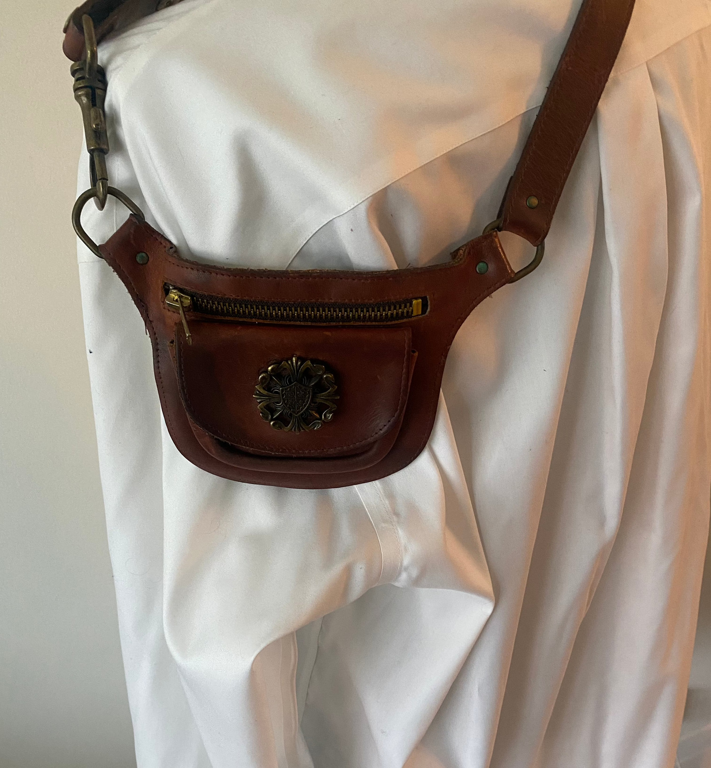  Vintage Brown Leather Hip Purse