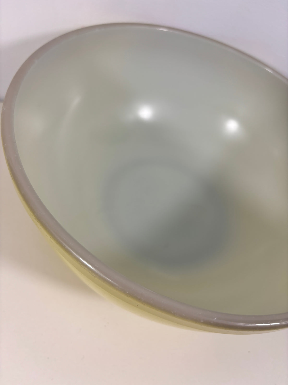 Pyrex Primary Yellow 4 Quart Nesting Mixing Bowl