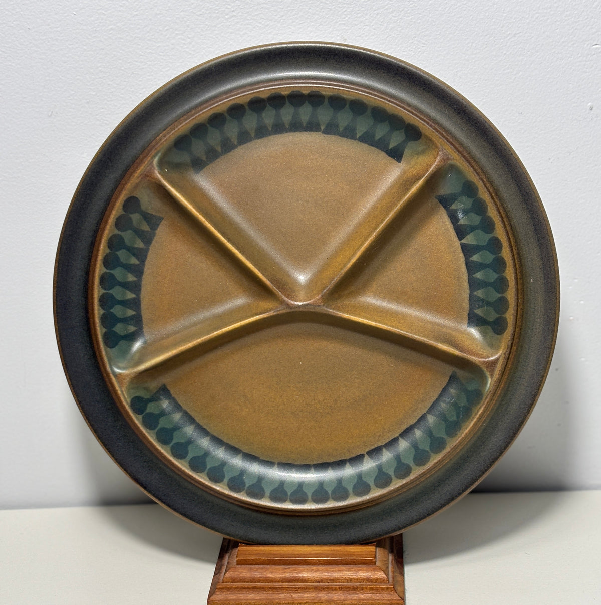 Goebel Wallis 4 section Divided Picnic or Grill Plate