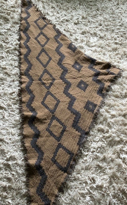 Aritzia Wilfred Triangle Wool Scarf